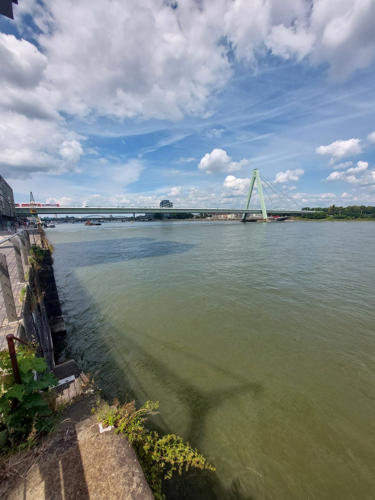 FotoMultiWide1-Koelner-Hafen4