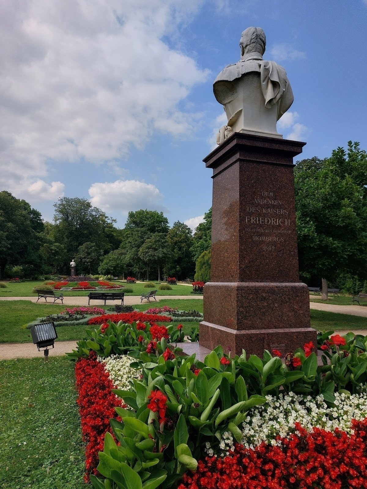 FotoMultiWide1-Bad-Homburg12